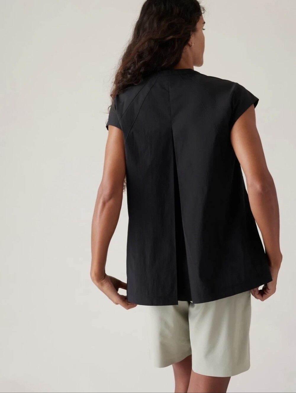 ATHLETA Performance poplin Popover Button Down Top XL - Picture 2 of 7